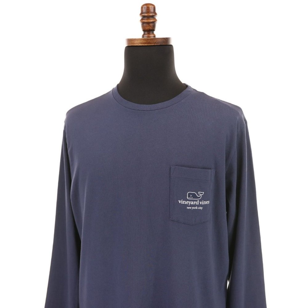 NWT Vineyard Vines L/S T-Shirt Men’s Medium Blue New York City Empire State Bldg - Picture 2 of 7